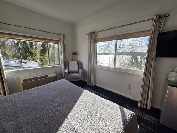 1st Floor King Photo 3