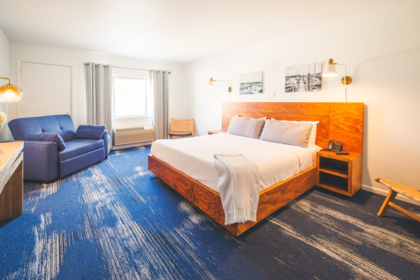 King Room with sleeper Chair Photo 1